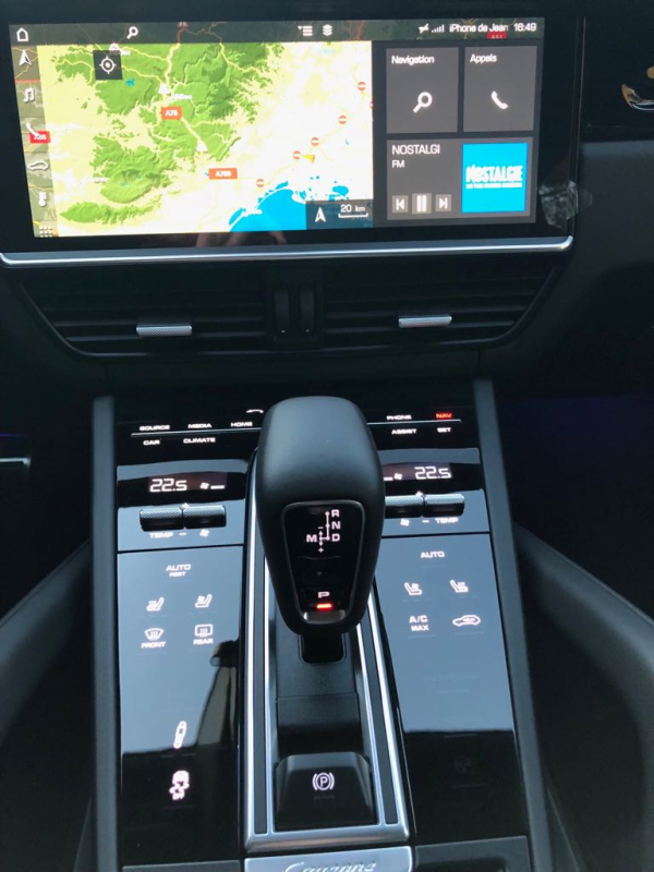 Porsche Cayenne — 11